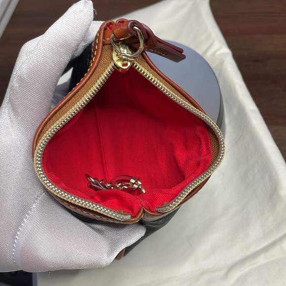Dooney and Bourke Leather Coin Purse ☆authentic ☆Like new!! - Picture 6 of 6